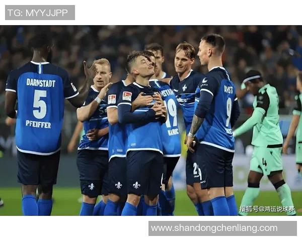 德甲焦点战比勒菲尔德迎战科隆双方争夺宝贵积分之战 德甲焦点战比勒菲尔德迎战科隆双方争夺宝贵积分之战