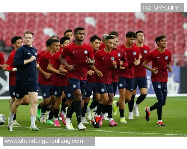 恩博洛在赛场上的精彩表现引发球迷热议助力球队争夺冠军荣耀 恩博洛在赛场上的精彩表现引发球迷热议助力球队争夺冠军荣耀