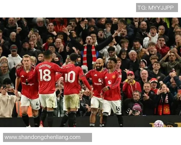 曼联遭利物浦绝杀，英超榜首之战步入白热化阶段