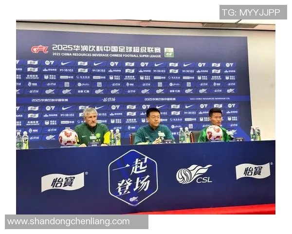 华夏幸福迎战大连一方期待精彩对决双方球员全力以赴争夺胜利荣耀