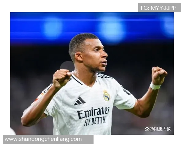 皇马与曼联激情对决足球直播全程回顾与精彩瞬间分析 皇马与曼联激情对决足球直播全程回顾与精彩瞬间分析