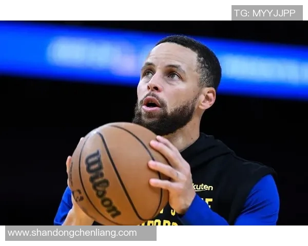 勇士与独行侠对决库里展现王者风范引领球队争夺胜利 勇士与独行侠对决库里展现王者风范引领球队争夺胜利