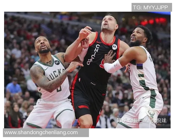 公牛与雄鹿第五场激战回顾球星表现与战术分析全景呈现