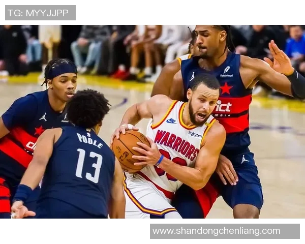 勇士与奇才激战25号赛场精彩回顾与精彩瞬间分析