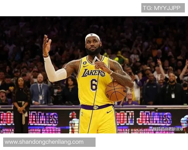 勇士队与湖人队激战正酣精彩直播尽在眼前不容错过 勇士队与湖人队激战正酣精彩直播尽在眼前不容错过